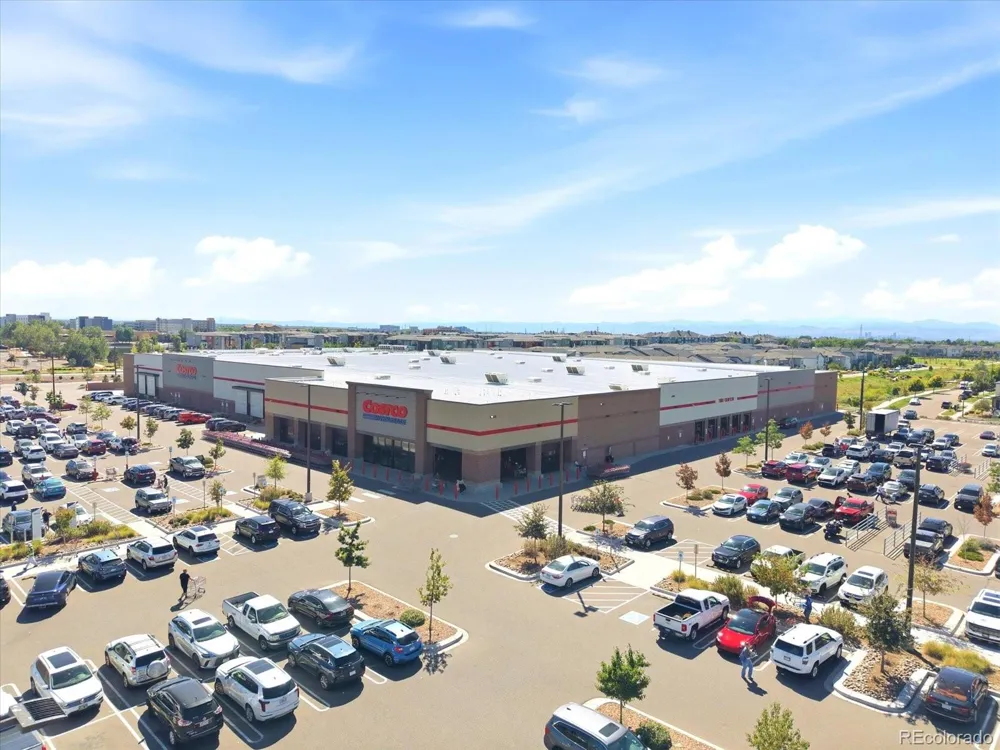 5061 Elkhart Street Denver, CO 80239