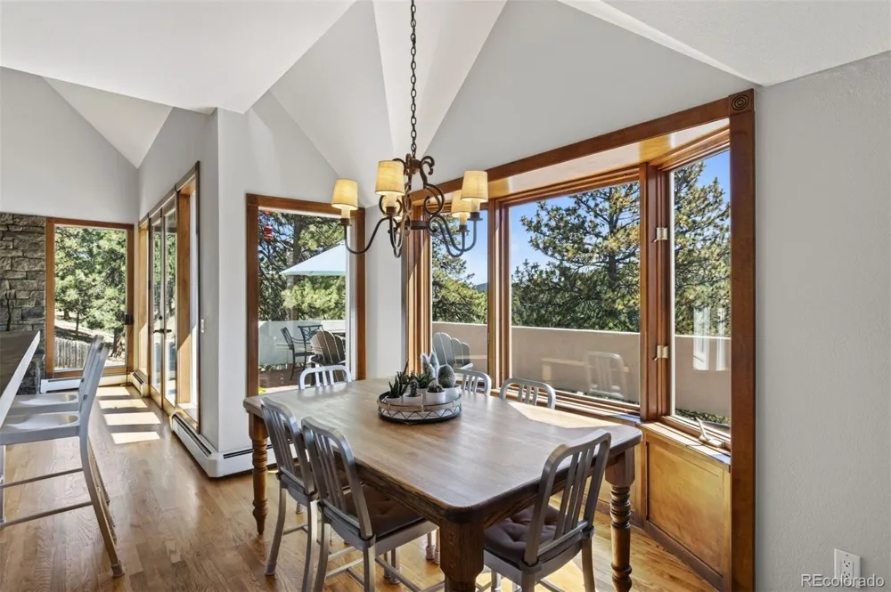 22594 Treetop Lane Golden, CO 80401