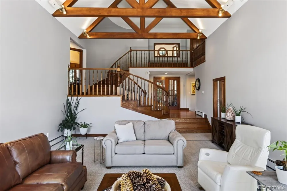 22594 Treetop Lane Golden, CO 80401