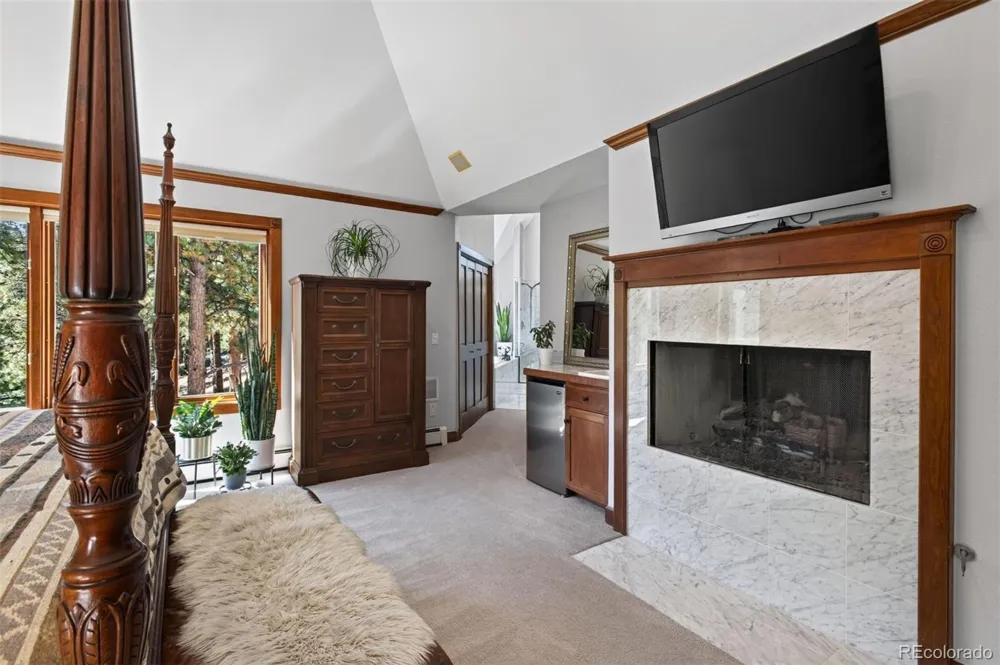 22594 Treetop Lane Golden, CO 80401