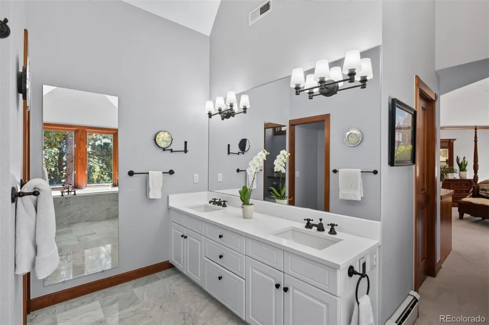 22594 Treetop Lane Golden, CO 80401