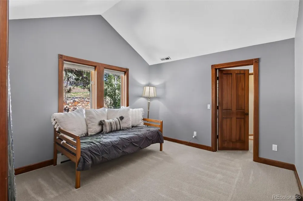 22594 Treetop Lane Golden, CO 80401