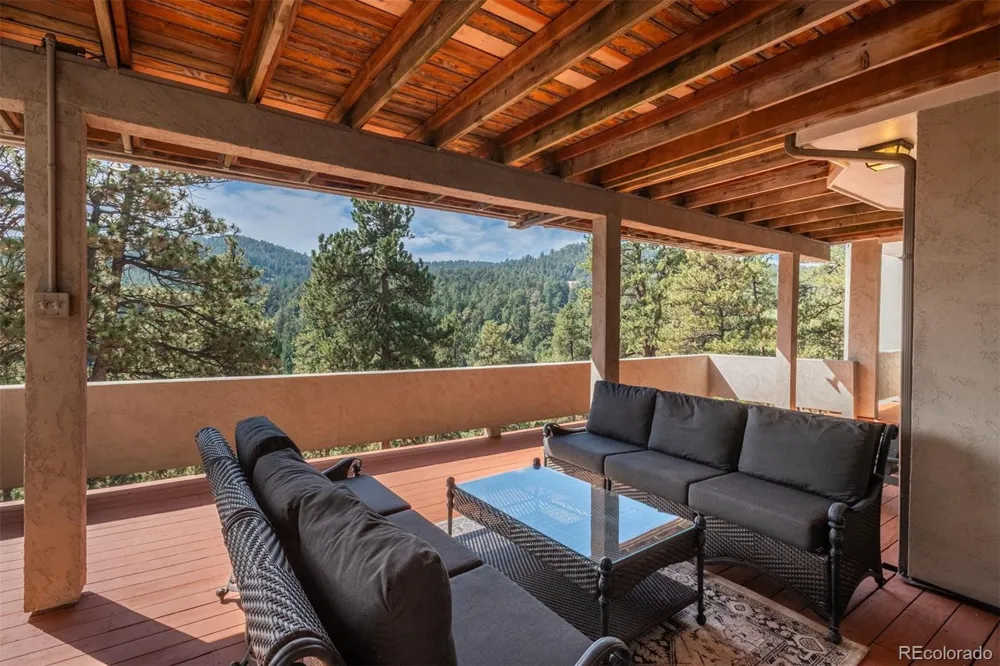 22594 Treetop Lane Golden, CO 80401