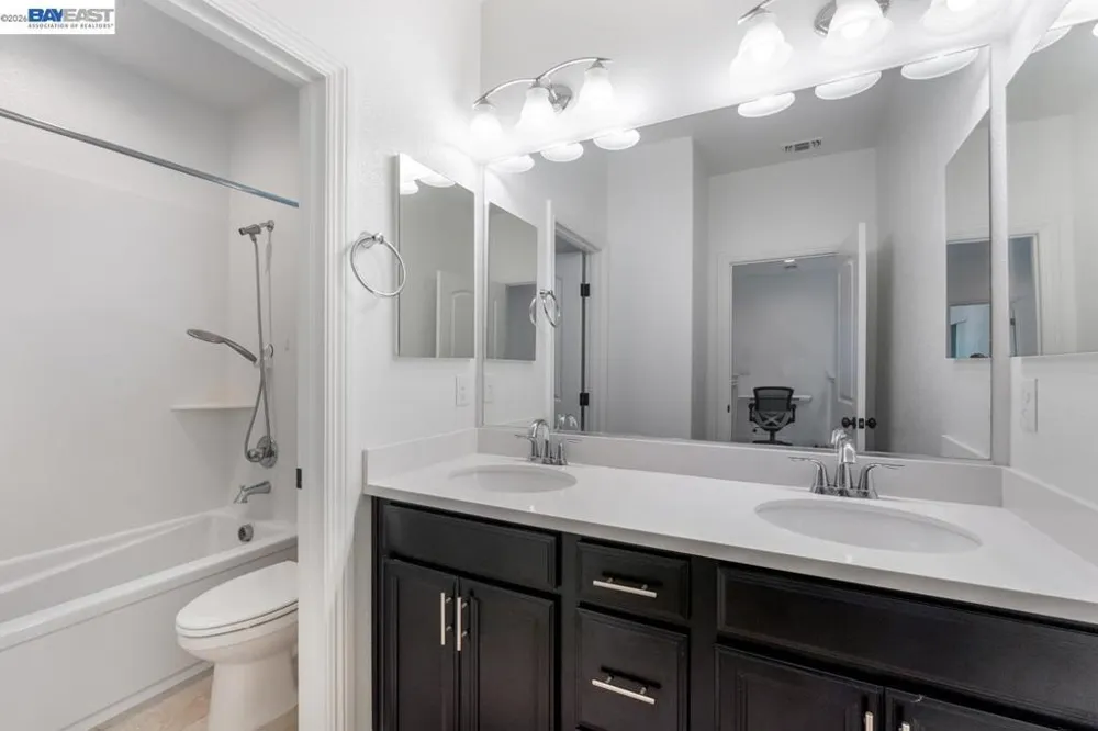 232 E Ramsey Dr Mountain House, CA 95391