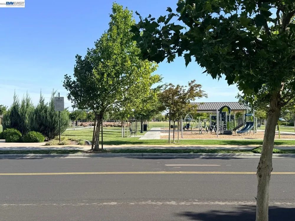 232 E Ramsey Dr Mountain House, CA 95391