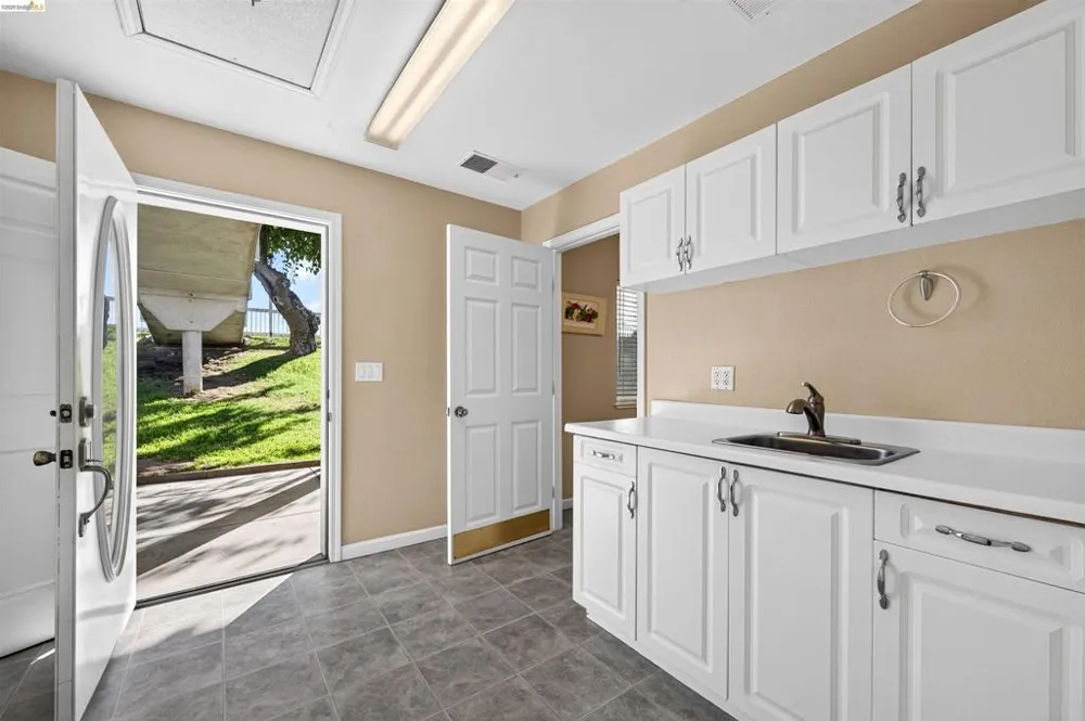 5600 Sandmound Blvd Oakley, CA 94561