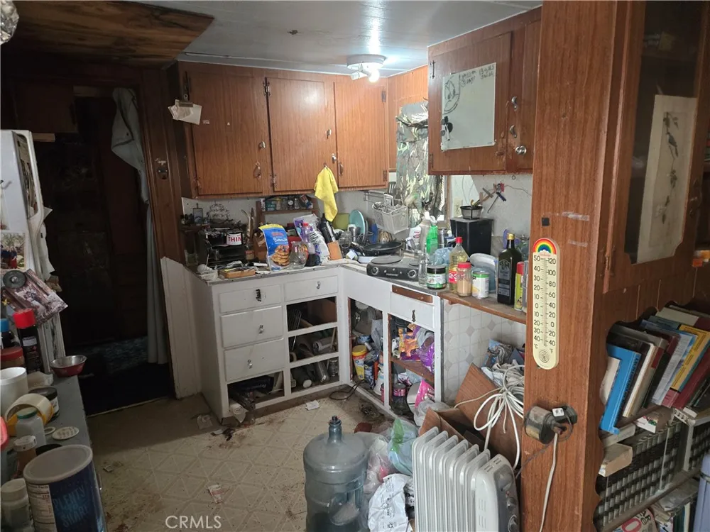1825 Cherokee Trail Landers, CA 92285
