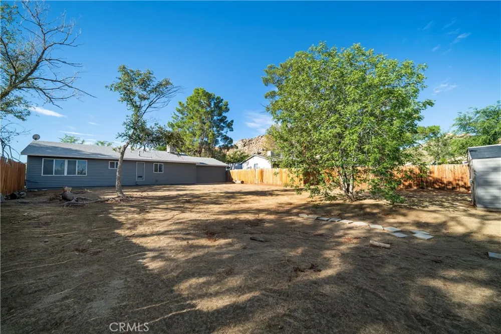 17837 Joshua Grove Avenue Lake Los Angeles, CA 93591
