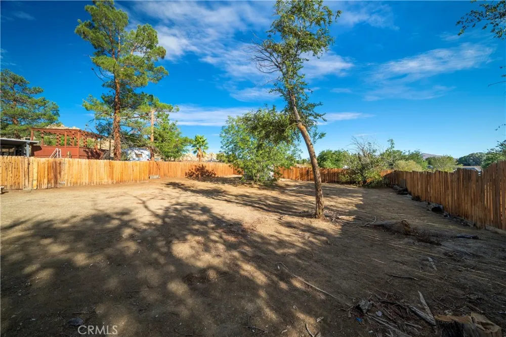 17837 Joshua Grove Avenue Lake Los Angeles, CA 93591