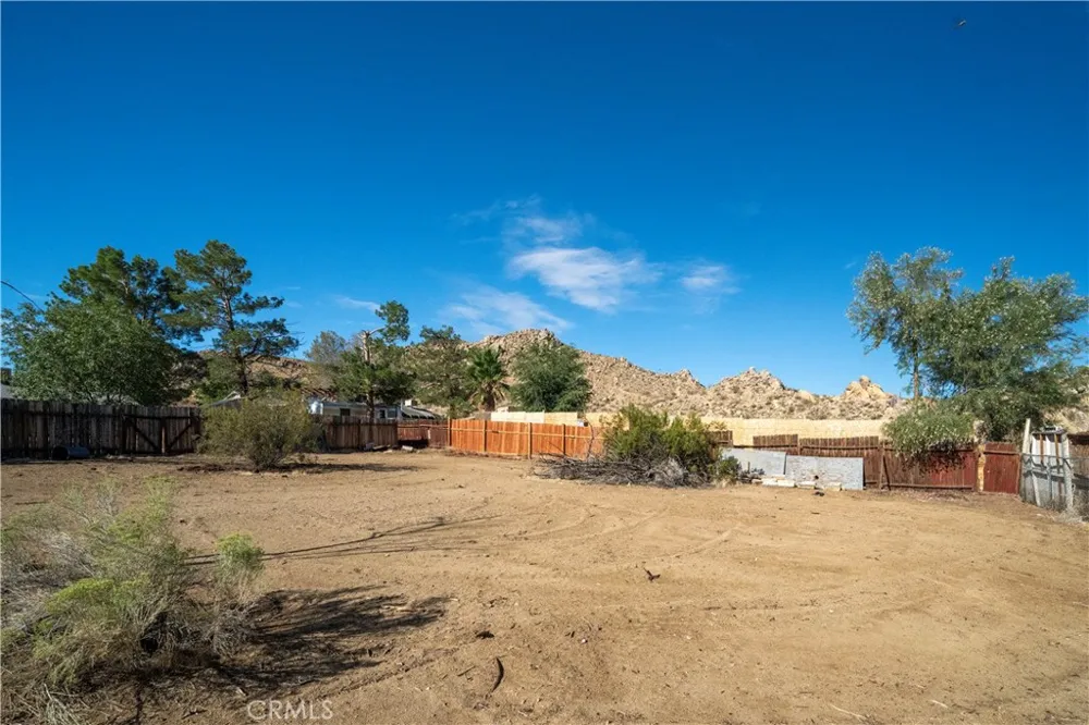 17837 Joshua Grove Avenue Lake Los Angeles, CA 93591