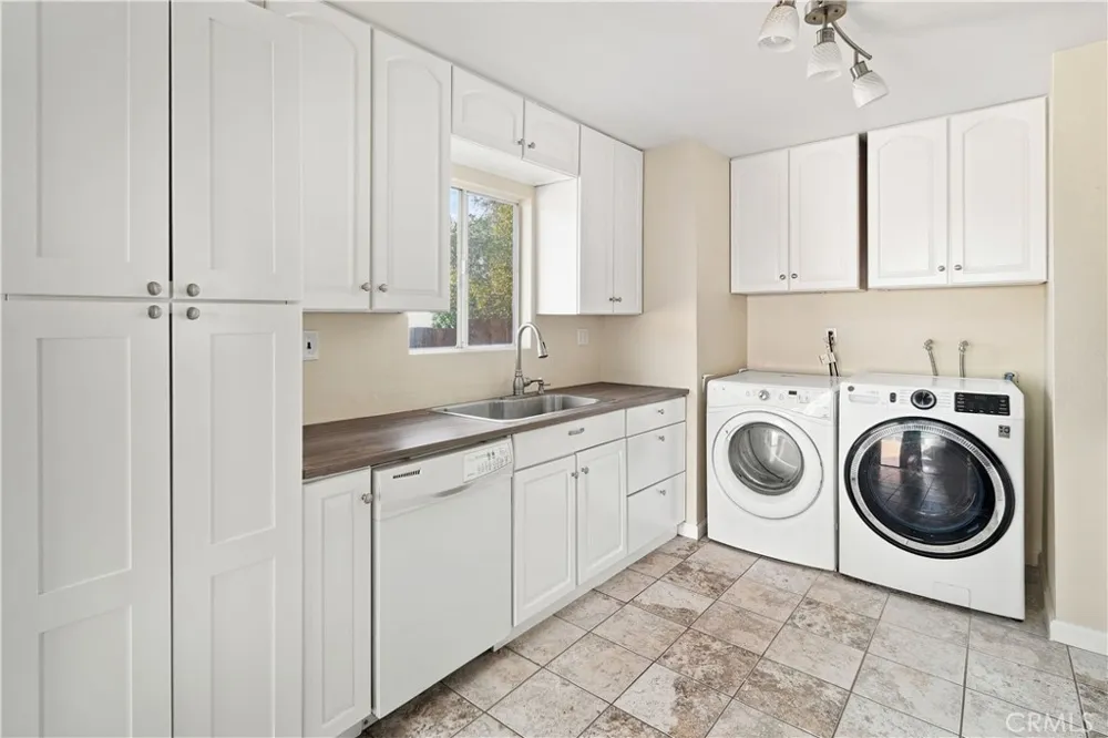 17837 Joshua Grove Avenue Lake Los Angeles, CA 93591