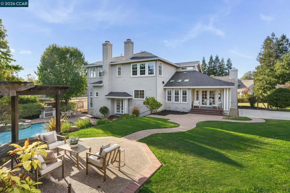 7 Eastward Ln Danville, CA 94506
