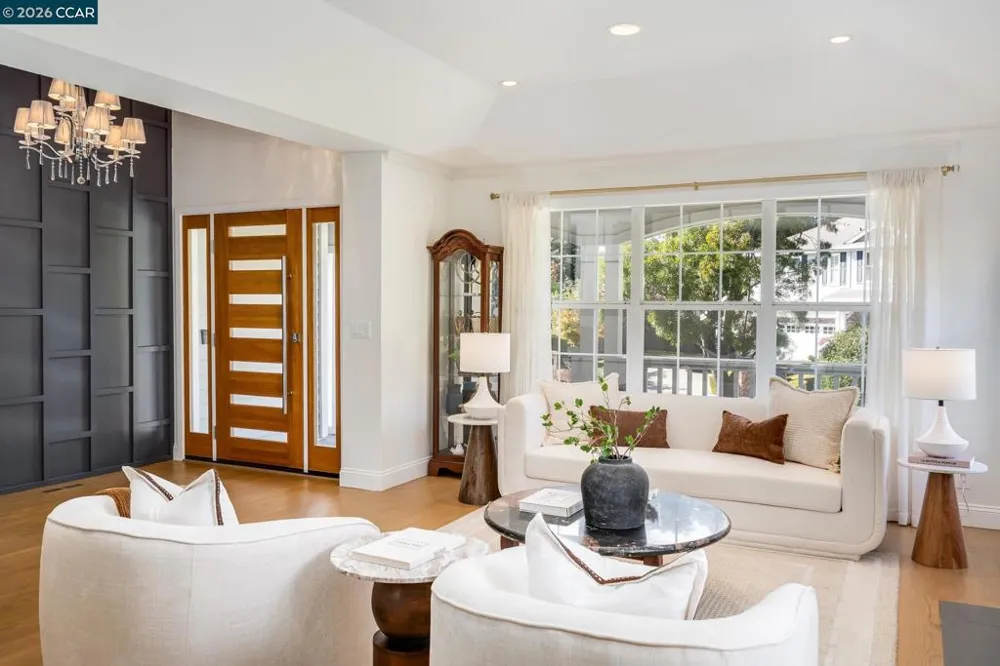 7 Eastward Ln Danville, CA 94506