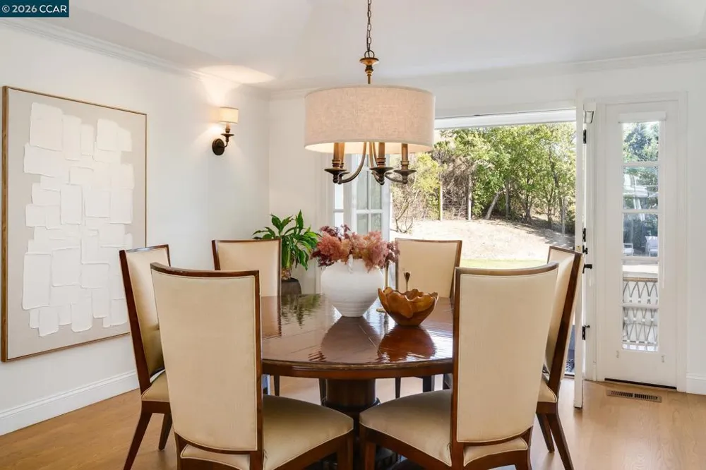 7 Eastward Ln Danville, CA 94506