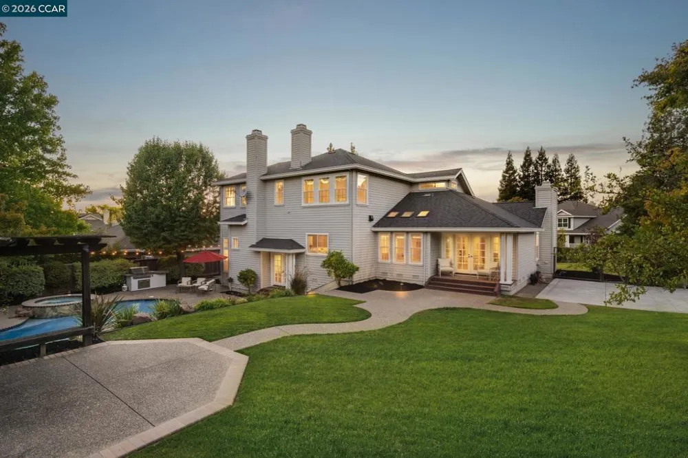 7 Eastward Ln Danville, CA 94506