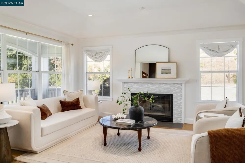7 Eastward Ln Danville, CA 94506