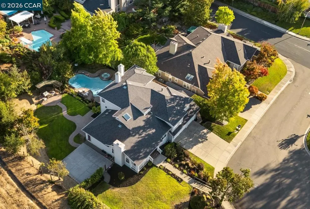 7 Eastward Ln Danville, CA 94506