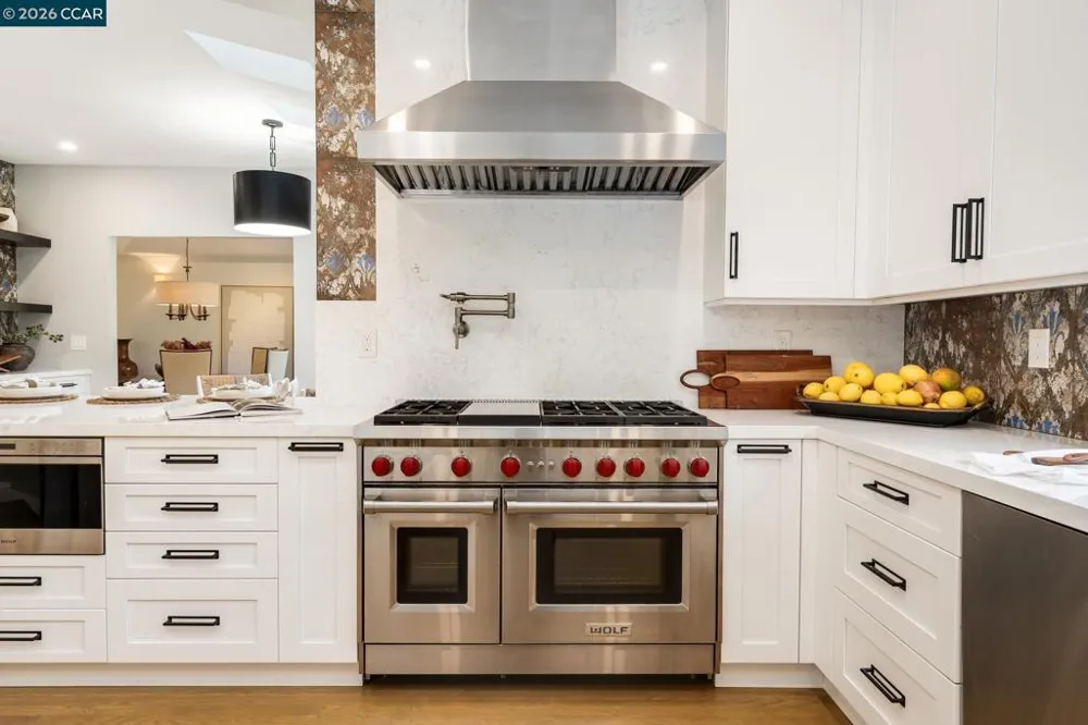7 Eastward Ln Danville, CA 94506