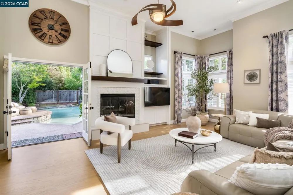 7 Eastward Ln Danville, CA 94506