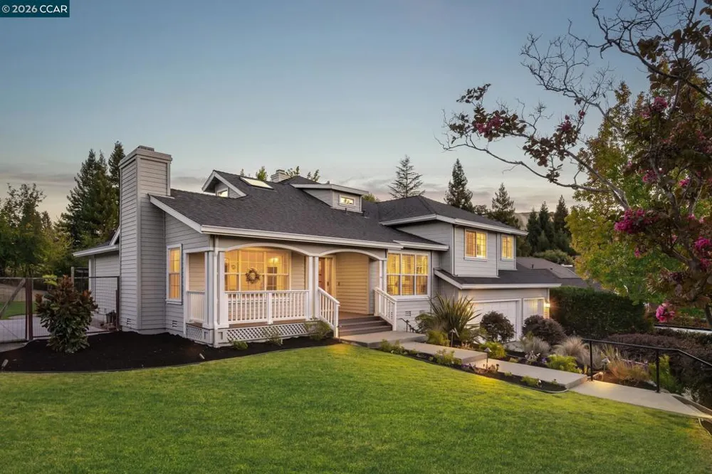 7 Eastward Ln Danville, CA 94506