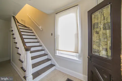 435 LEEDOM STREET #2