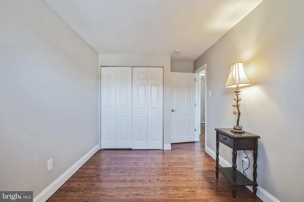 127 SUTCLIFFE LANE Conshohocken, PA 19428