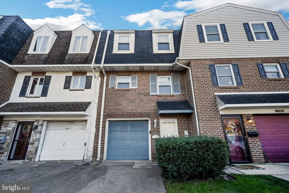 127 SUTCLIFFE LANE Conshohocken, PA 19428