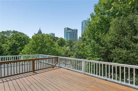 893 Piedmont Avenue NE #10