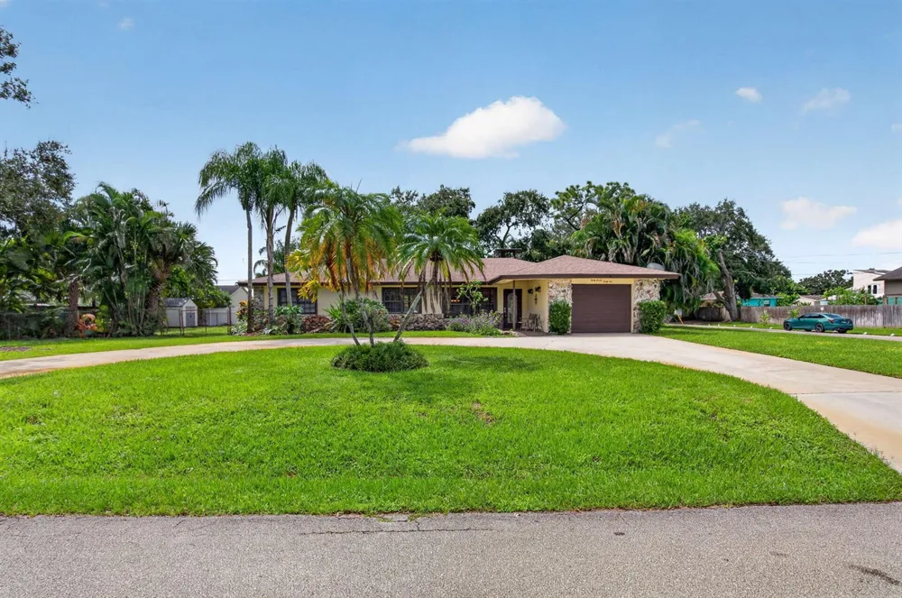 4746 Canal Drive Lake Worth, FL 33463