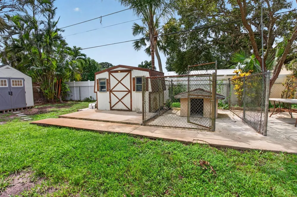 4746 Canal Drive Lake Worth, FL 33463