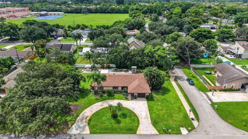4746 Canal Drive Lake Worth, FL 33463