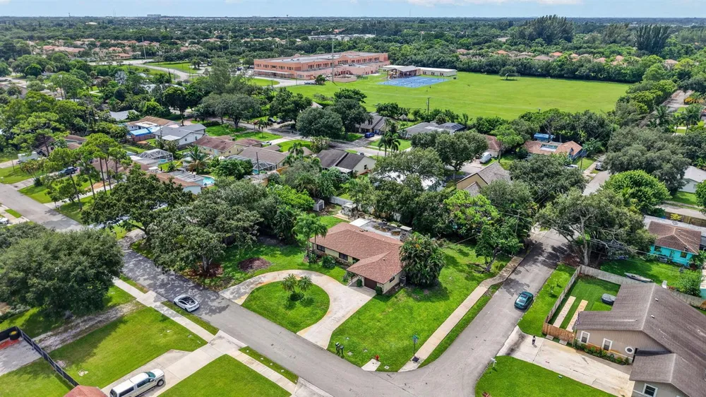 4746 Canal Drive Lake Worth, FL 33463