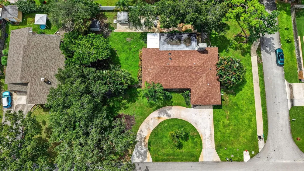 4746 Canal Drive Lake Worth, FL 33463
