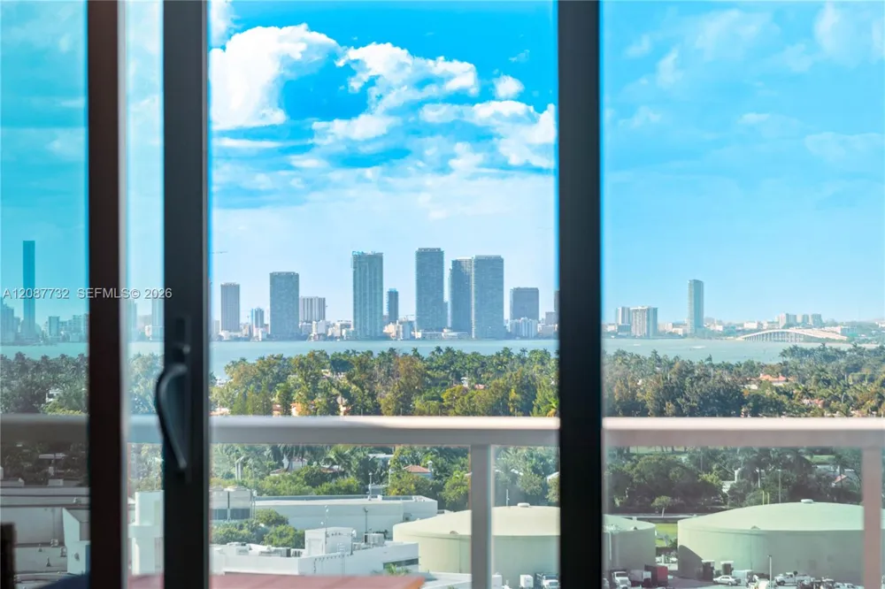 102 24th St #1531 Miami Beach, FL 33139