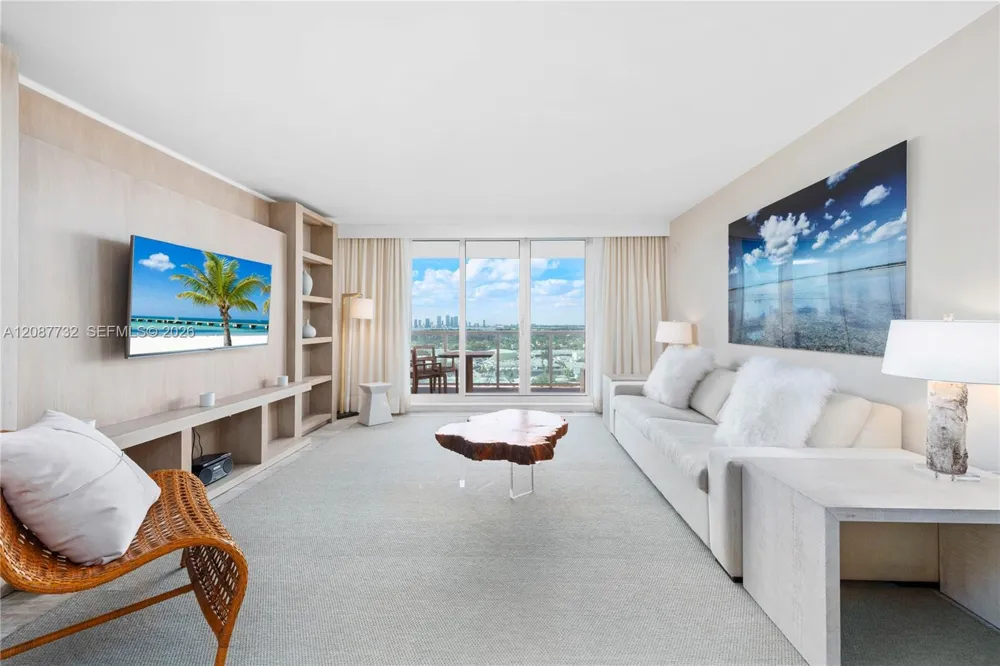 102 24th St #1531 Miami Beach, FL 33139