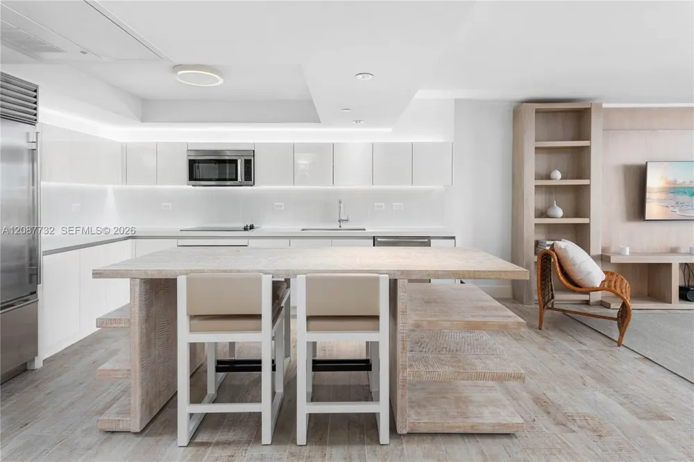 102 24th St #1531 Miami Beach, FL 33139