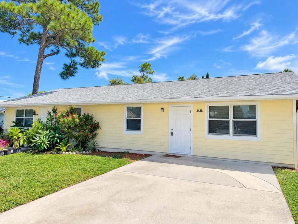 3438 SE IRIS STREET Stuart, FL 34997