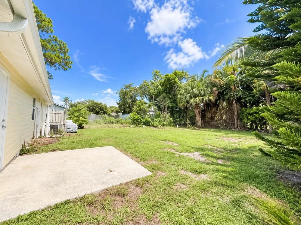 3438 SE IRIS STREET Stuart, FL 34997