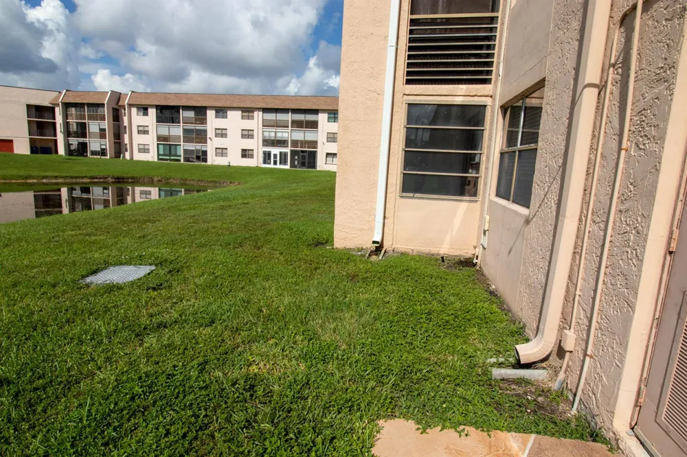 10100 NW 30th Court #107 Sunrise, FL 33322