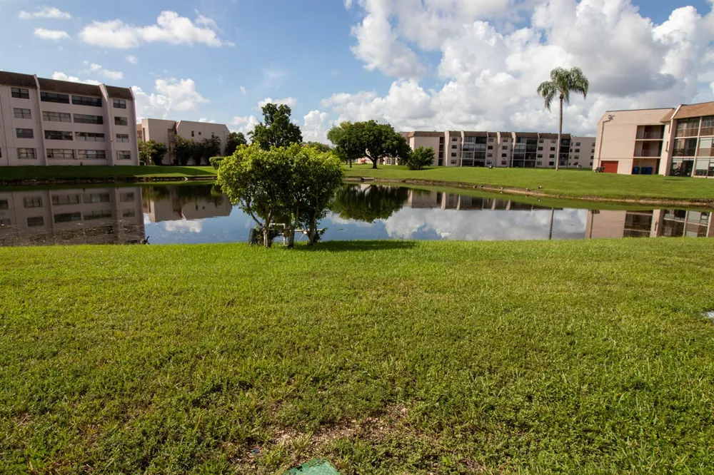 10100 NW 30th Court #107 Sunrise, FL 33322