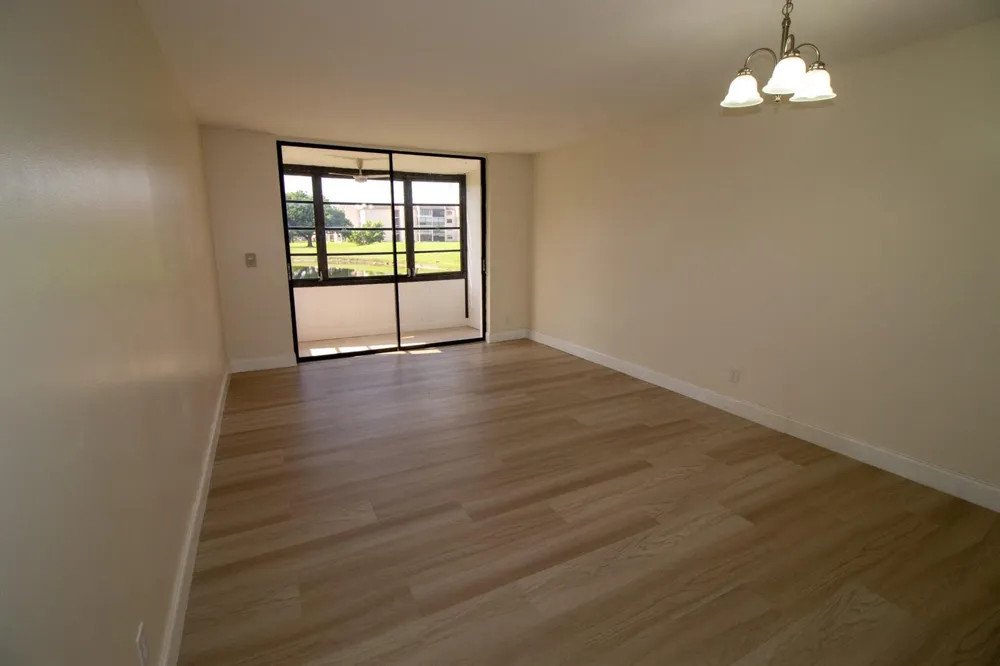 10100 NW 30th Court #107 Sunrise, FL 33322