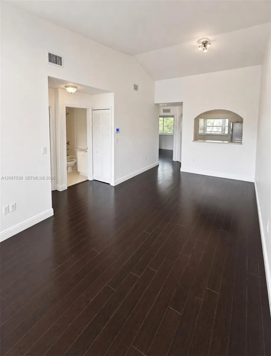 1250 SE 28th Ct #204 Homestead, FL 33035