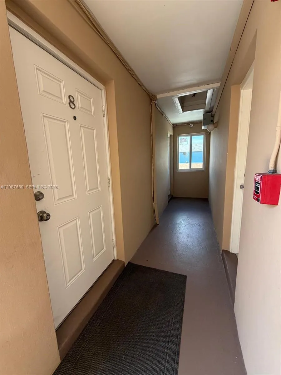 16911 NE 21st Ave #8 North Miami Beach, FL 33162