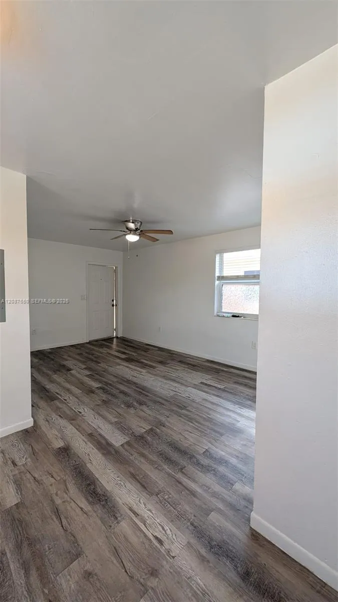 16911 NE 21st Ave #8 North Miami Beach, FL 33162