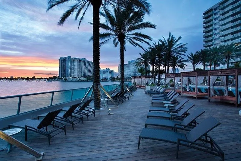 1500 Bay Rd #1220S Miami Beach, FL 33139