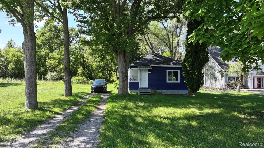 1192 S Belsay Road Burton City, MI 48509