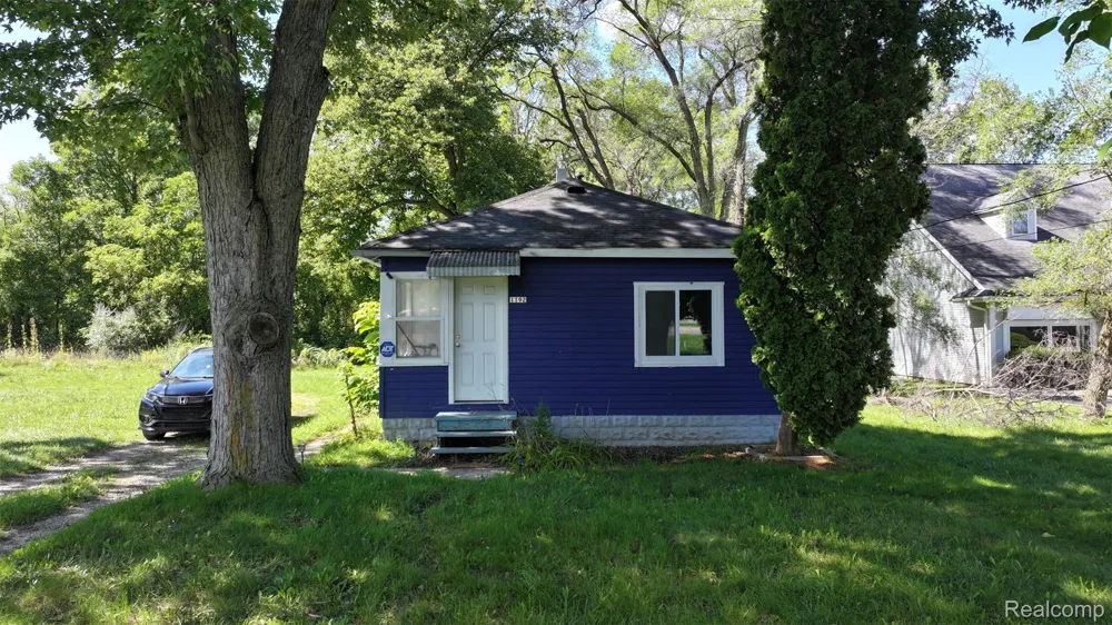 1192 S Belsay Road Burton City, MI 48509