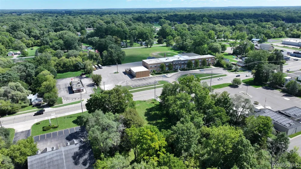 1192 S Belsay Road Burton City, MI 48509