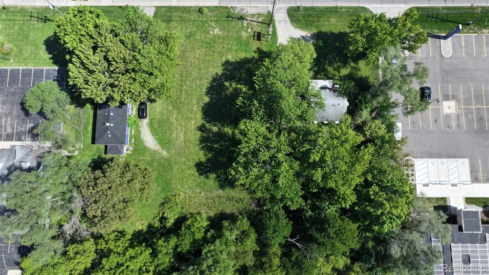 1192 S Belsay Road Burton City, MI 48509