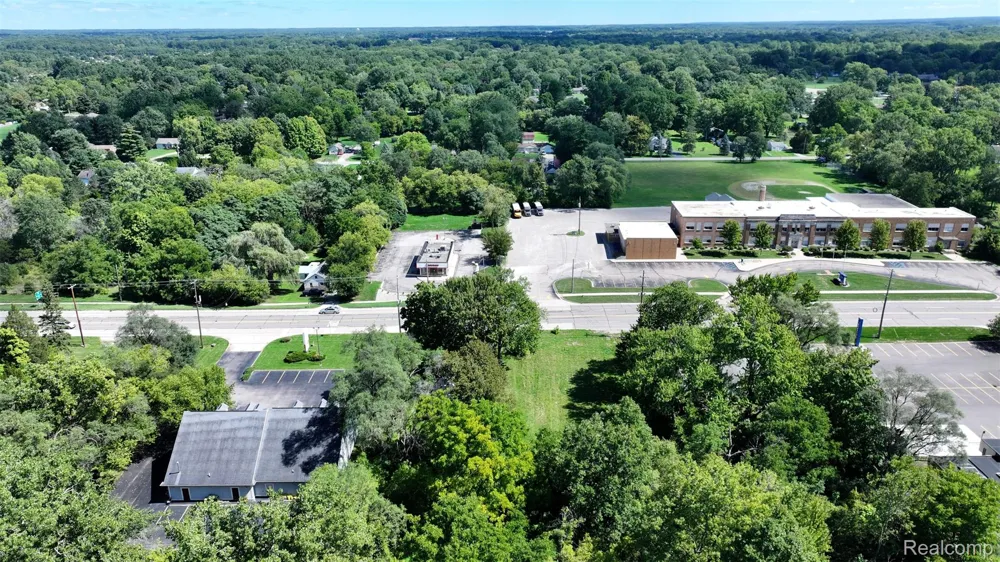 1192 S Belsay Road Burton City, MI 48509